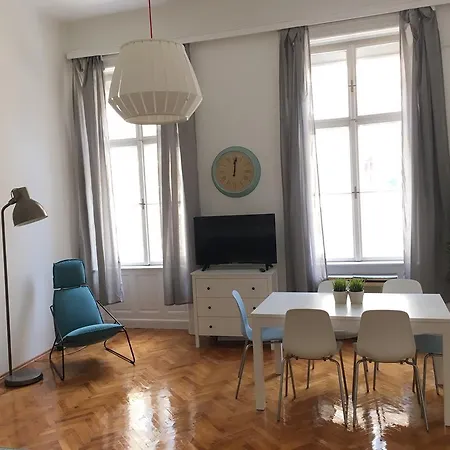 Budget Apartment By Hi5-Rakoczi 24