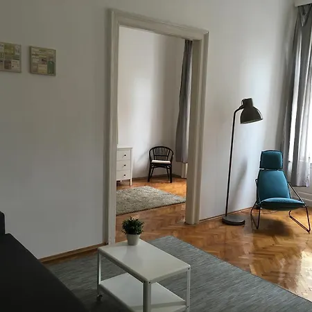 Apartment Budget Apartment By Hi5-Rakoczi 24