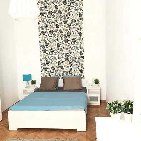 Budget Apartment By Hi5-Rakoczi 24 Apartment