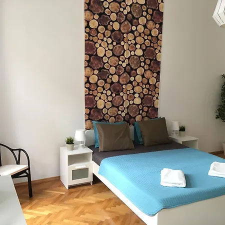 Budget Apartment By Hi5-Rakoczi 24 *